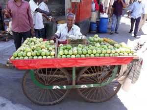 Торговец фруктами в Мумбаи