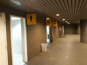 Туалет в аэропорту Мумбаи