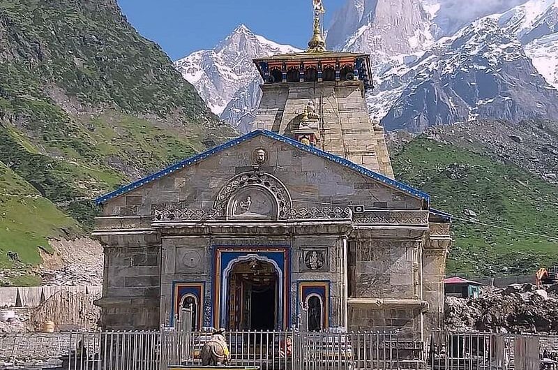 Храм Кедарнатх в Гималаях