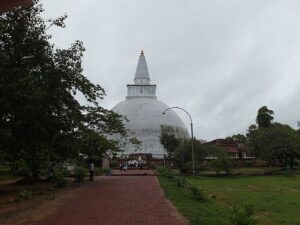 Шри-Ланка ступа будийская
