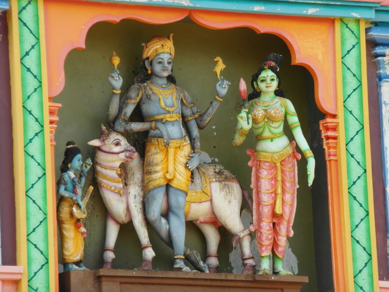 Шива и Парвати Нагулешварам