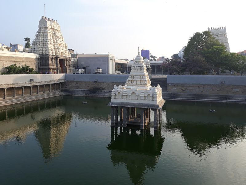 Храм Камакши Амман в Канчипураме